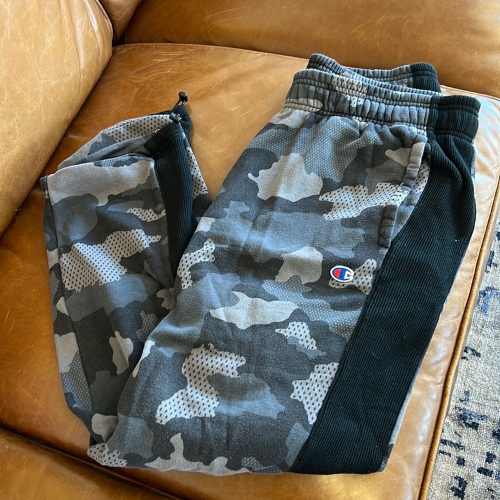 Men’s athletic pants
